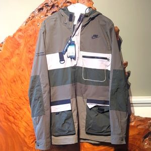 Nike NSW Utility Woven Cargo Hype Hike Jacket GREEN BLACK